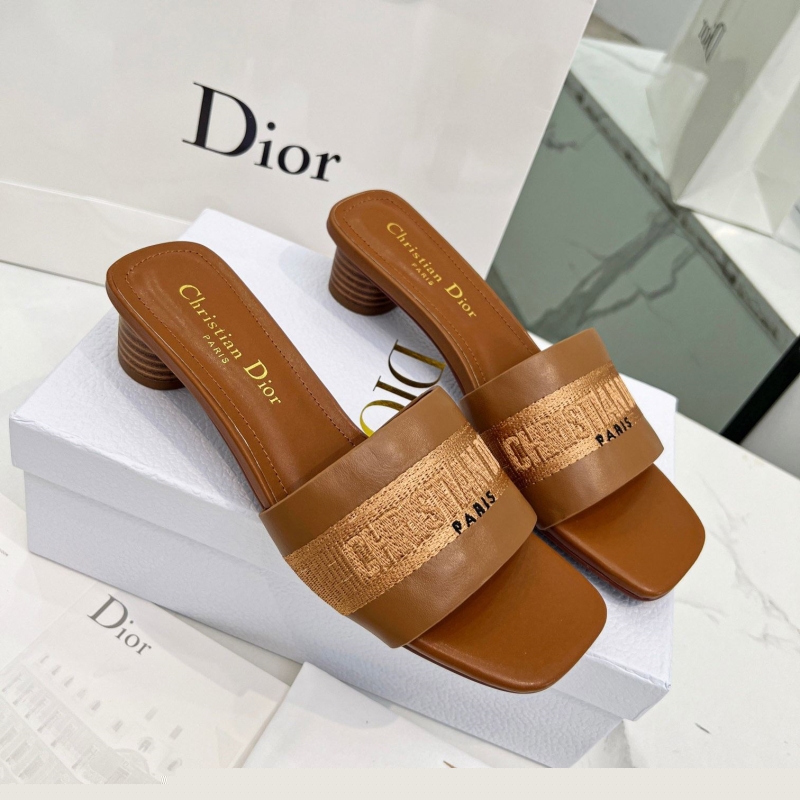 ch**an D*or slippers